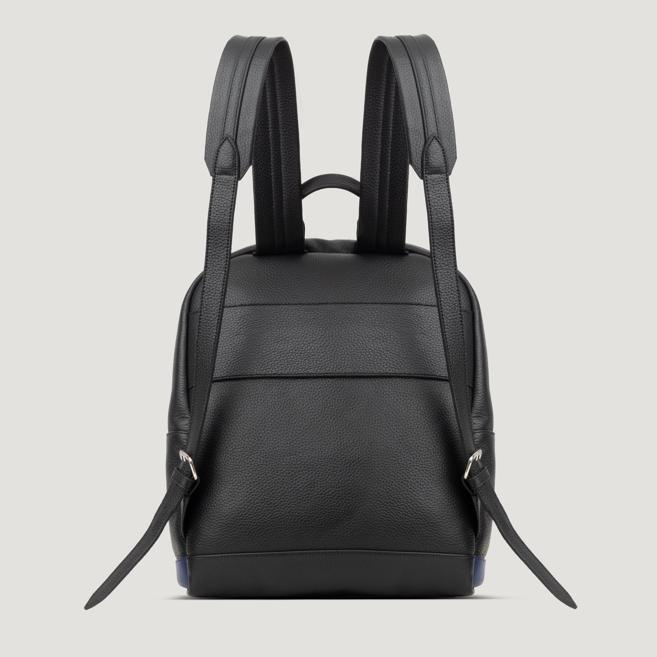 The World ala Dahry Backpack