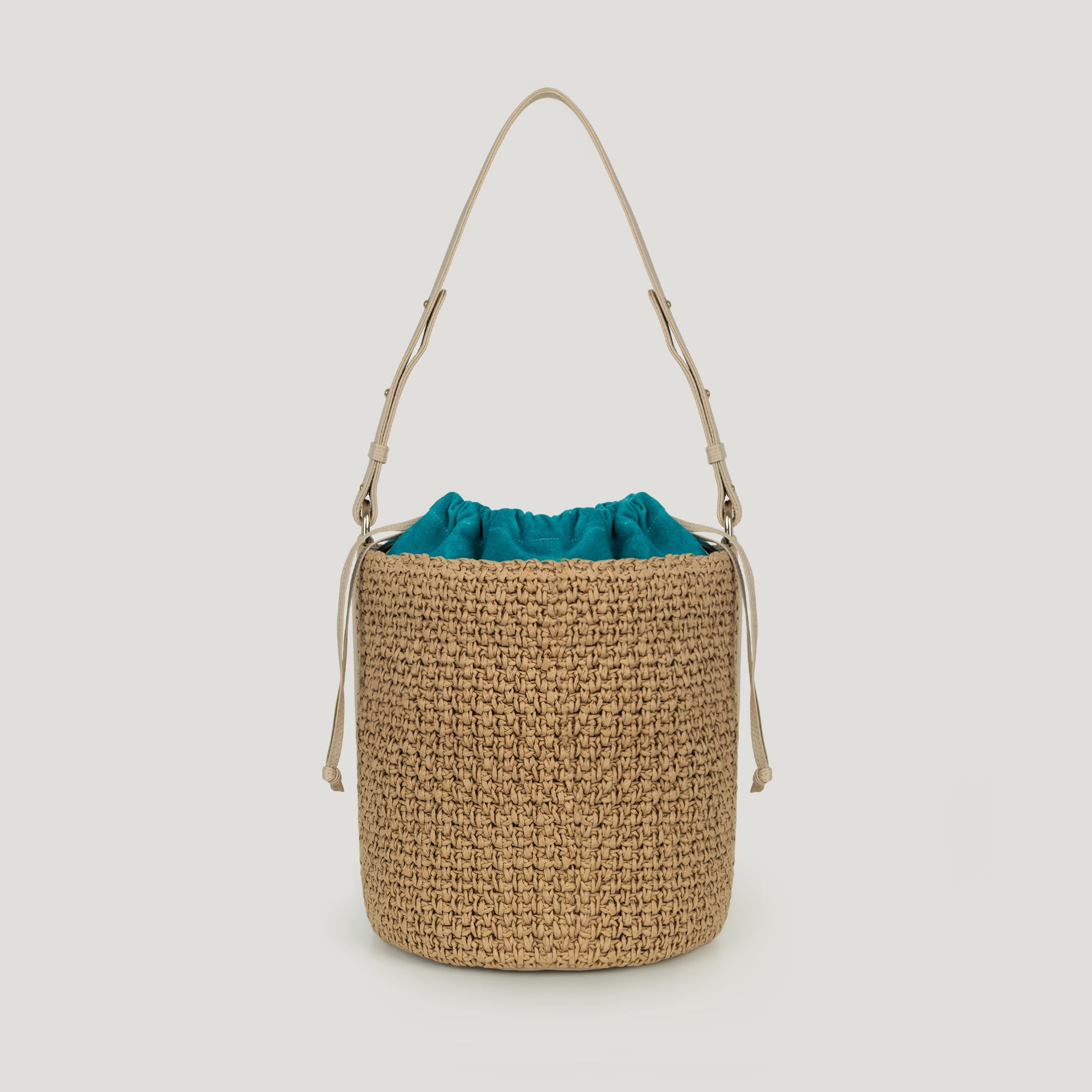Samra in Raffia