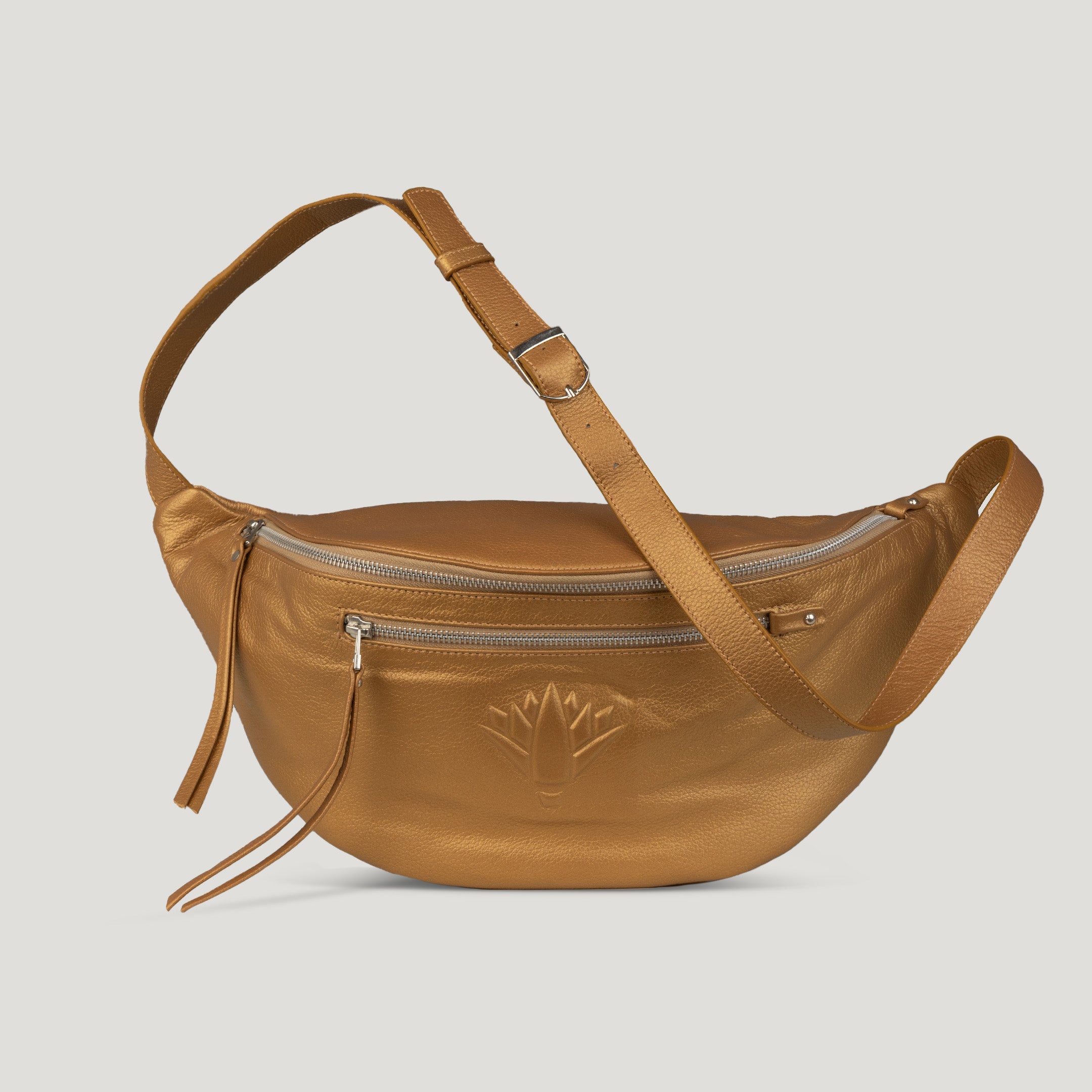 gold handbag cairo madina nuniz