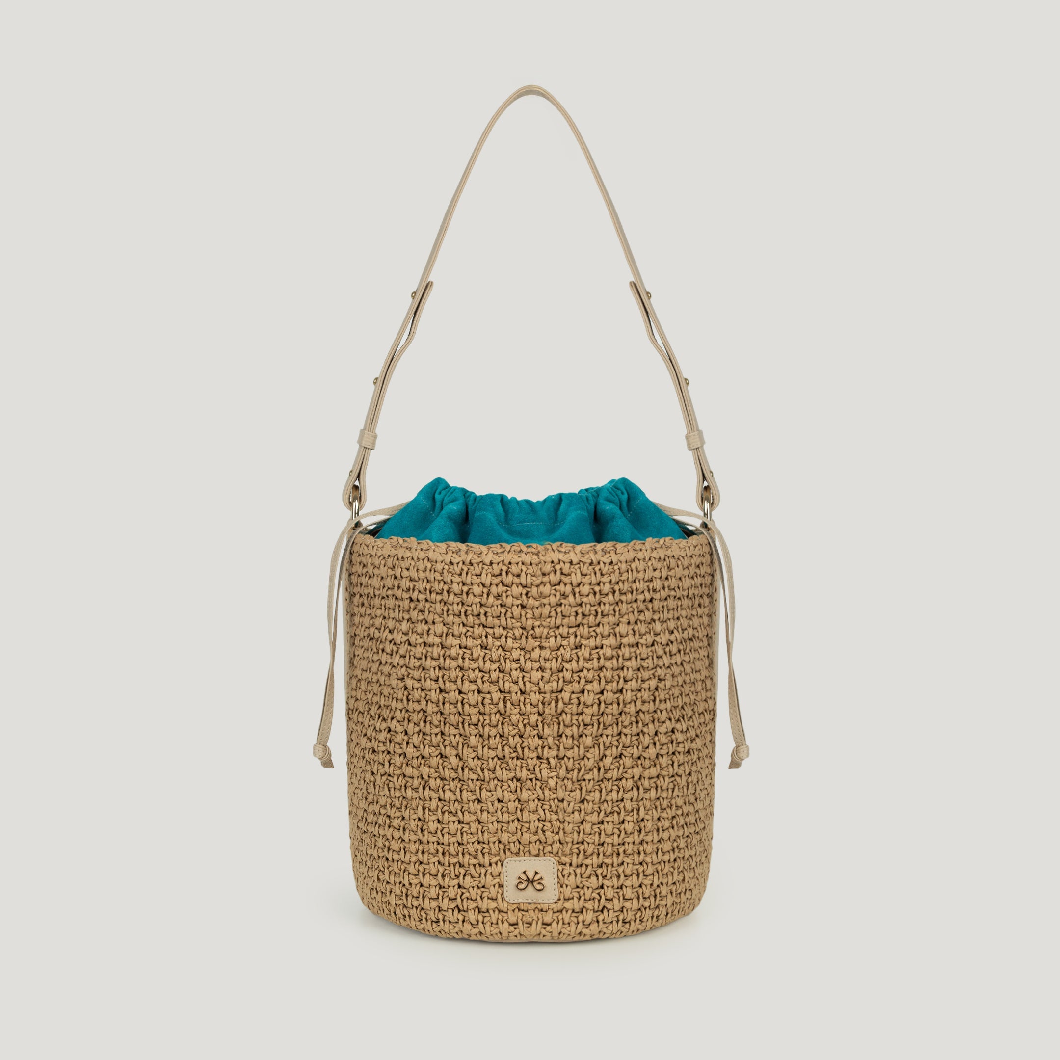 Samra in Raffia