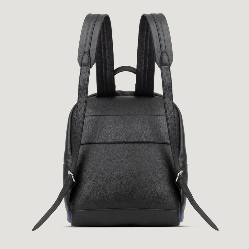 The World ala Dahry Backpack