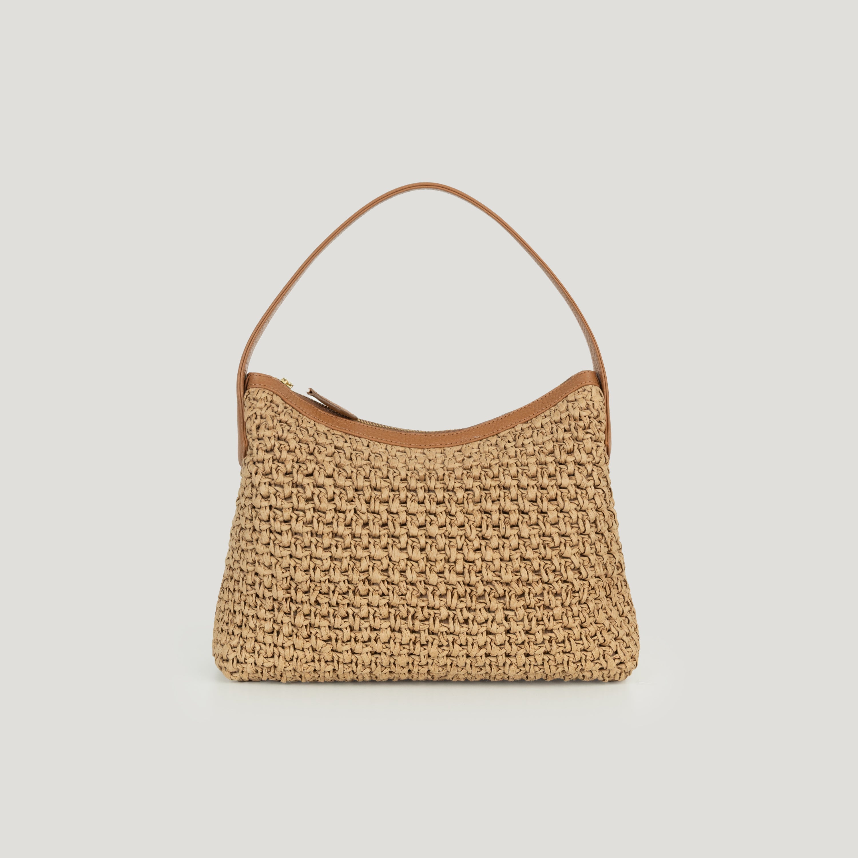 Tamra in Raffia
